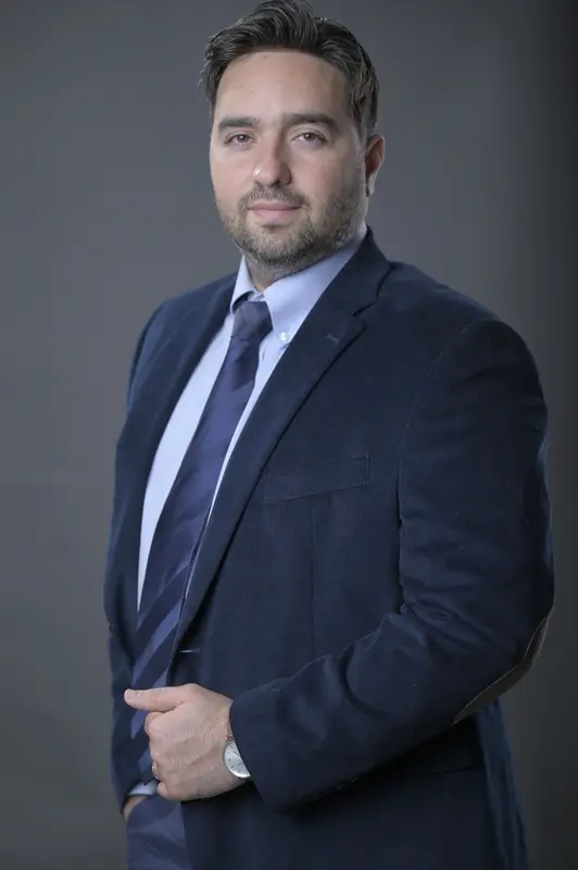 Ali Shariat, Realtor and loan officer